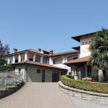 Villa Carla Castino Zewnętrze zdjęcie