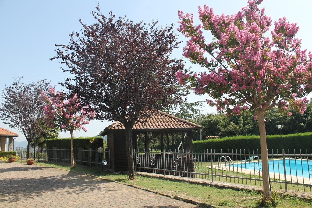 Villa Carla Castino Zewnętrze zdjęcie