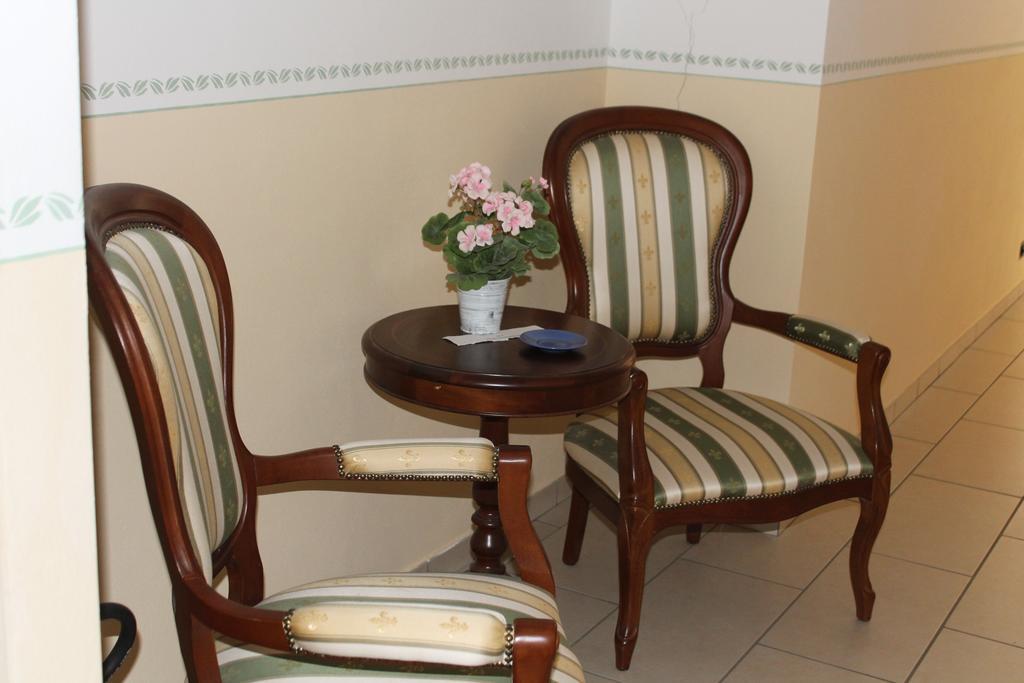 Villa Carla Castino Zewnętrze zdjęcie
